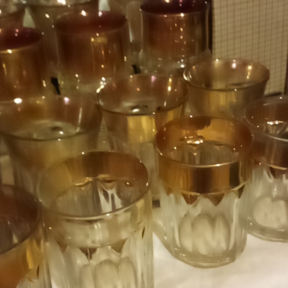 Gold Rimmed glasses - Picture 2 of 4